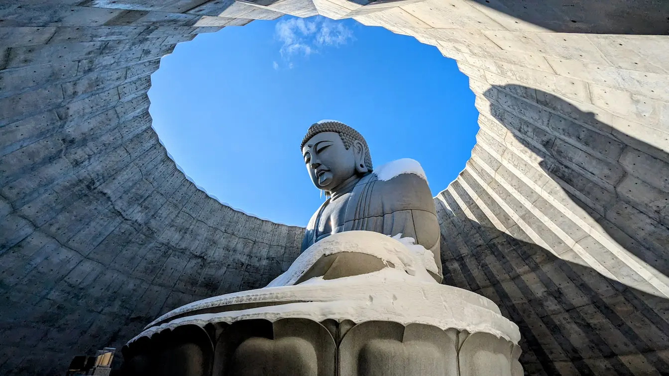 🌸 Big Buddha, Blue Beauty and Boiling Baths - Image 1